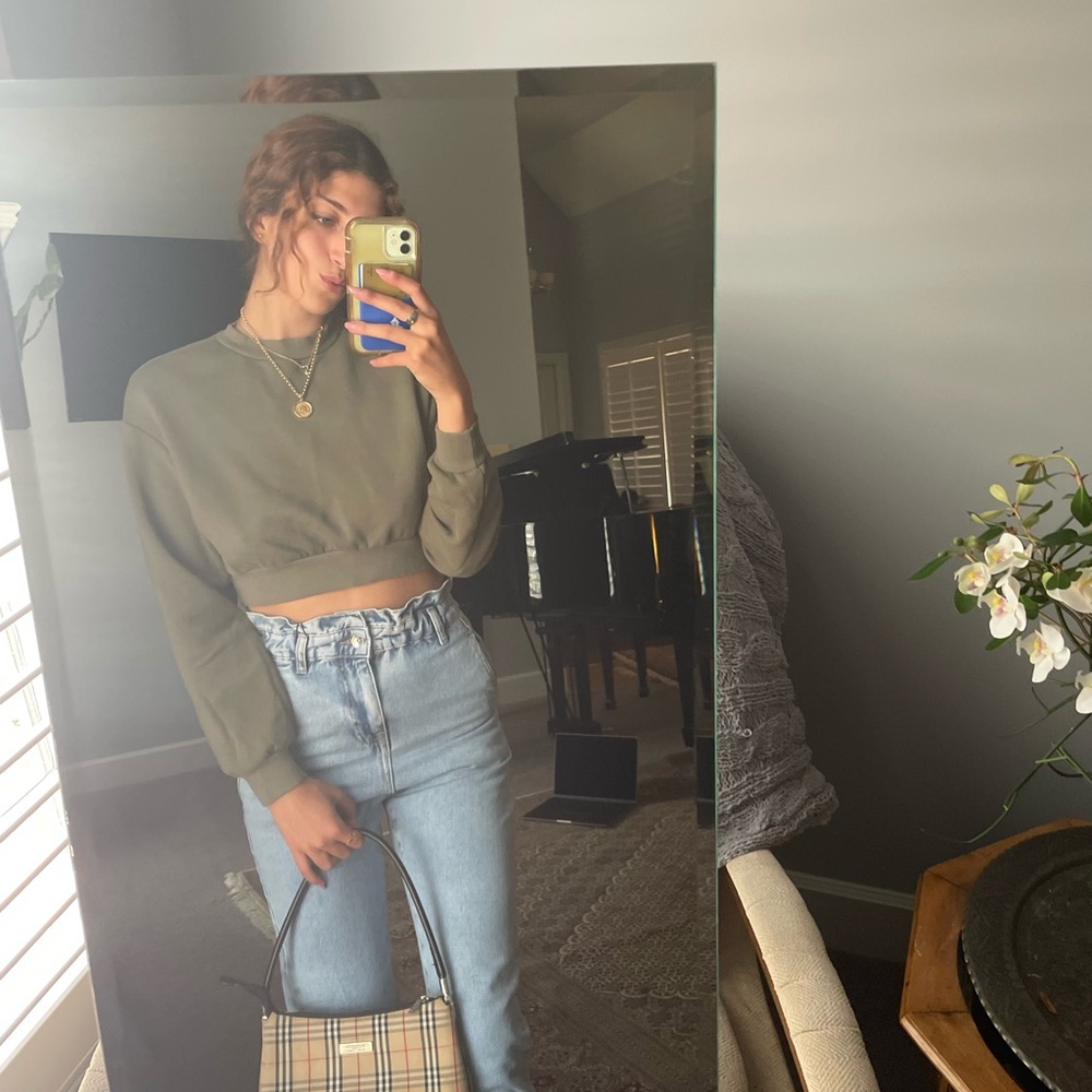 Green sweatshirt